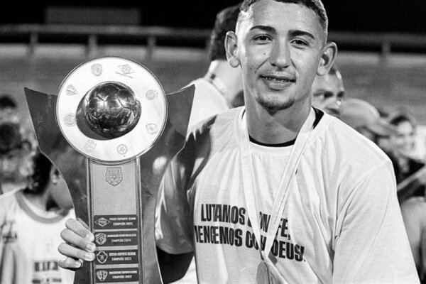 مرگ فوتبالیست برزیلی پس از تصادف با گاو