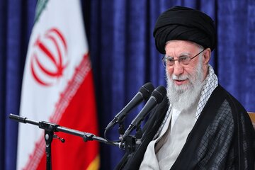رهبر انقلاب: در ۲۲ بهمن امسال ایران سربلند و دشمن مأیوس شد