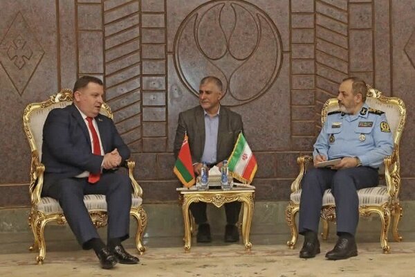 وزیر دفاع: از گسترش همکاری ایران و بلاروس استقبال می‌کنیم