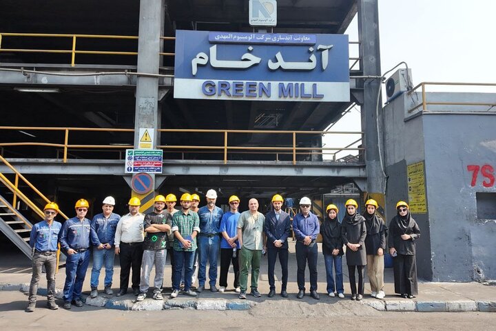 بازدید علمی دانشجویان مهندسی مواد دانشگاه آزاد بندرعباس از کارخانه آلومینیوم المهدی