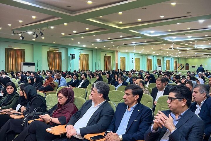 کارگاه بررسی مباحث چالشی حقوق تجارت در بندرعباس برگزار شد