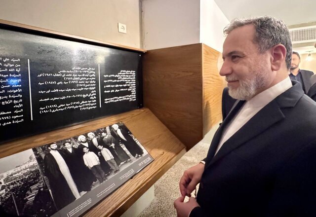 بازدید عراقچی از منزل رهبرانقلاب