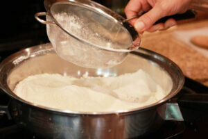 آموزش شیرینی پزی / طرز تهیه حلوای زنجبیلی