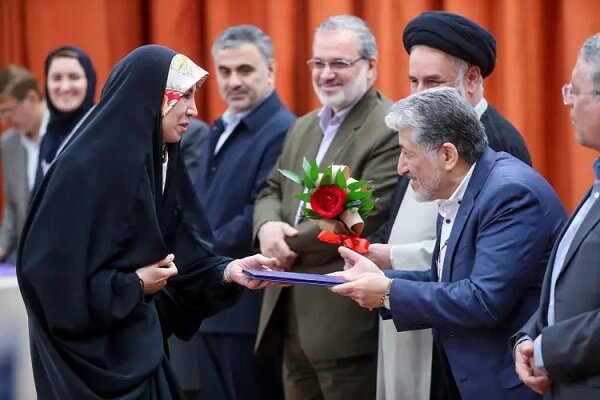 گرامیداشت روز پرستار در دانشگاه آزاد اسلامی برگزار شد/ تأکید بر جایگاه انسان‌دوستانه حرفه پرستاری