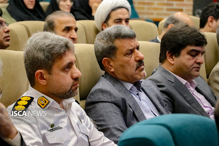 مراسم تجلیل از خادمان اربعین حسینی در استانداری یزد