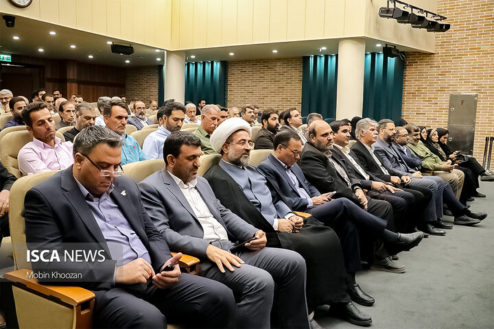 مراسم تجلیل از خادمان اربعین حسینی در استانداری یزد