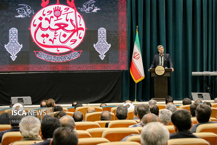 مراسم تجلیل از خادمان اربعین حسینی در استانداری یزد