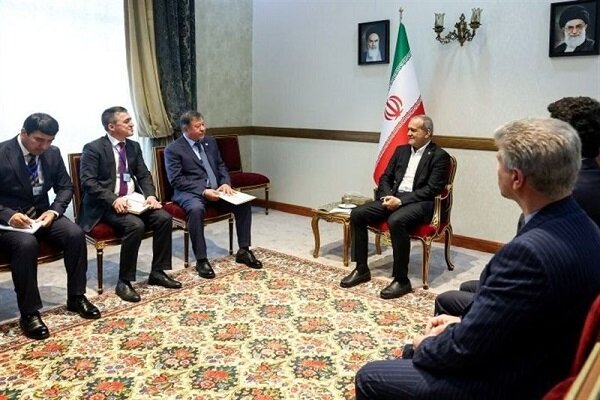 پزشکیان: بیگانگان در تلاشند تا مسلمانان را به جان هم بیندازند