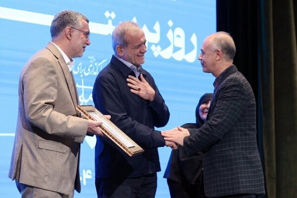 پزشکیان: رقم اضافه‌کار پرستاران، قابل قبول نیست