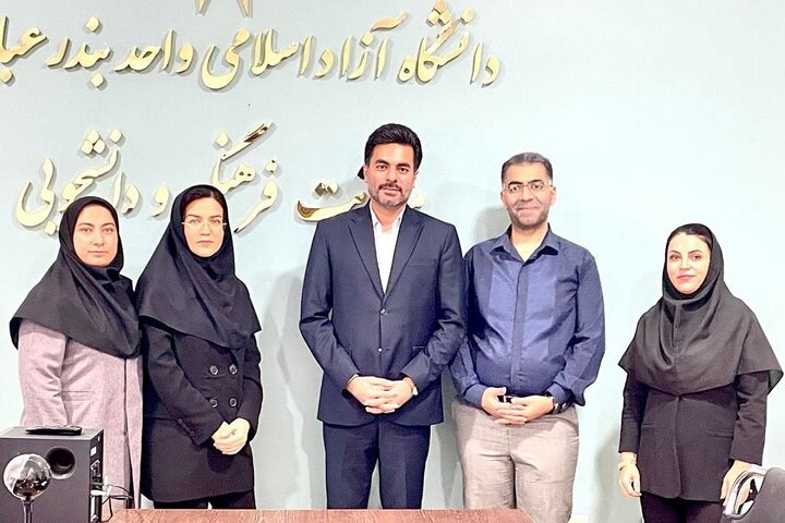 صعود تیم سلامت دانشگاه آزاد بندرعباس به مرحله یک‌هشتم نهایی کرسی‌های آزاداندیشی