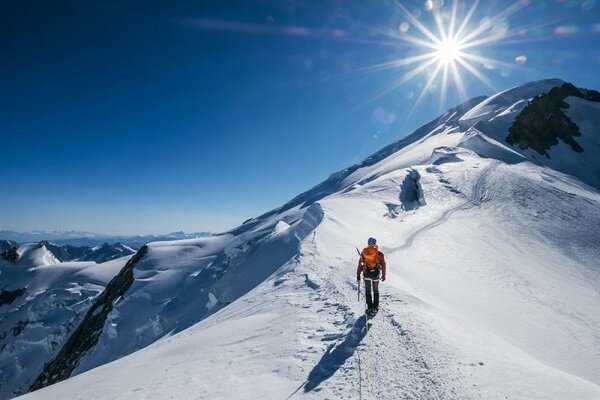 سقوط و فوت کوهنورد حادثه‌دیده در قله دماوند