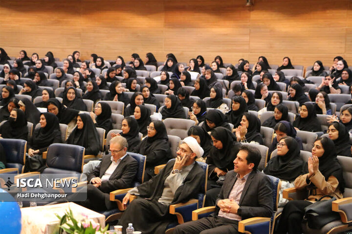 مراسم گرامیداشت روز پرستار دانشگاه آزاد اسلامی واحد علوم پزشکی مشهد