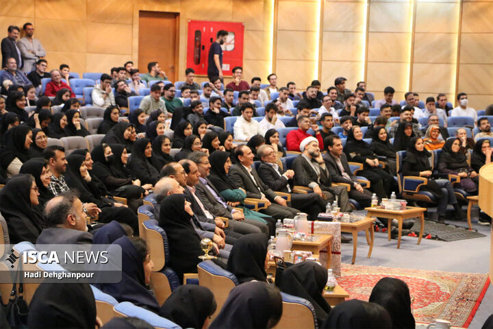 مراسم گرامیداشت روز پرستار دانشگاه آزاد اسلامی واحد علوم پزشکی مشهد