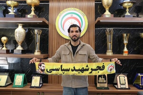 هافبک سابق استقلال به فجرسپاسی پیوست