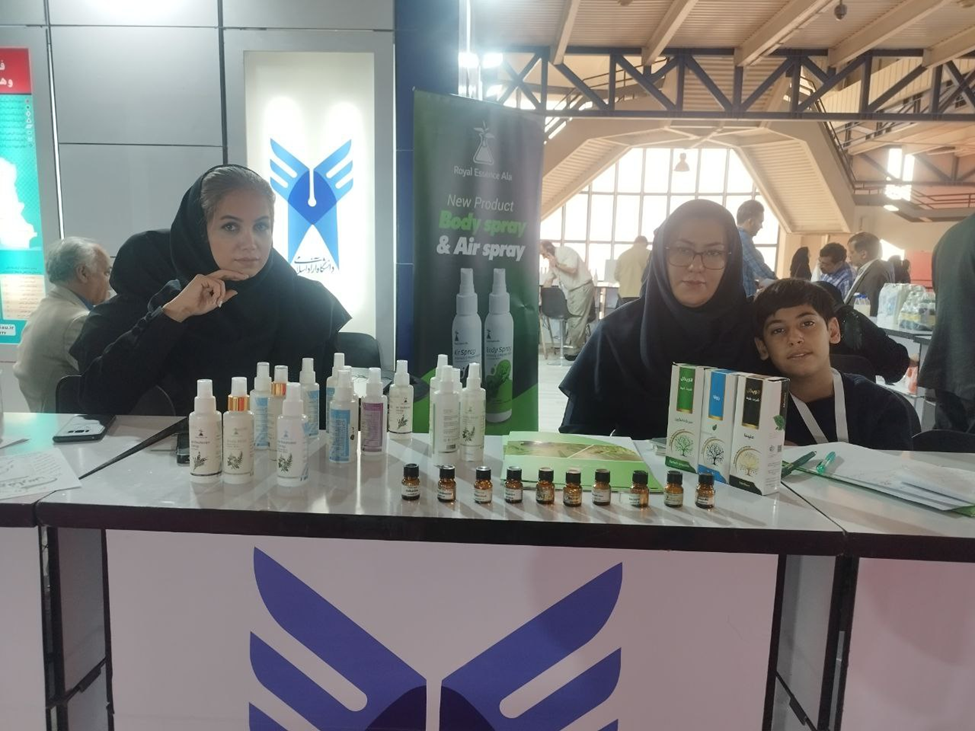 معرفی محصولات نانویی دانشگاه آزاد اسلامی در نمایشگاه امسال/ از محصولات بازدارنده خوردگی تا داروهای تسکینی برای بیماران سرطانی