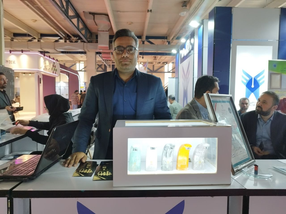 معرفی محصولات نانویی دانشگاه آزاد اسلامی در نمایشگاه امسال/ از محصولات بازدارنده خوردگی تا داروهای تسکینی برای بیماران سرطانی