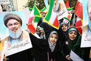 خروش مردم قم در راهپیمایی یوم‌الله ۱۳ آبان؛ حماسه‌ای از وحدت، ایمان و استکبارستیزی