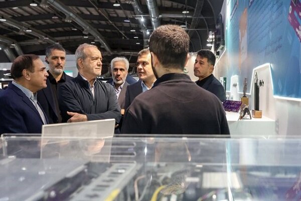 پزشکیان: باید نسبت به ارتقای کیفیت و صادرات محصولات فناورانه اقدام کنیم