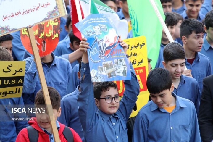 خروش اردبیلی ها در روز استکبارستیزی