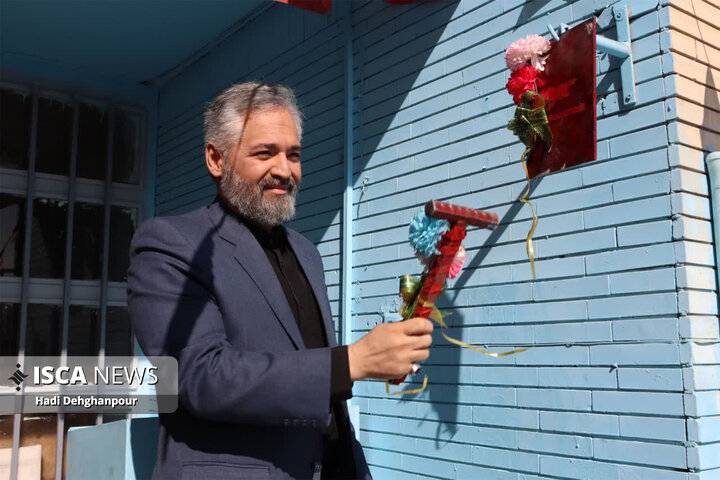 نواختن زنگ استکبار ستیزی و گرامیداشت روز دانش آموز در مدارس سما مشهد