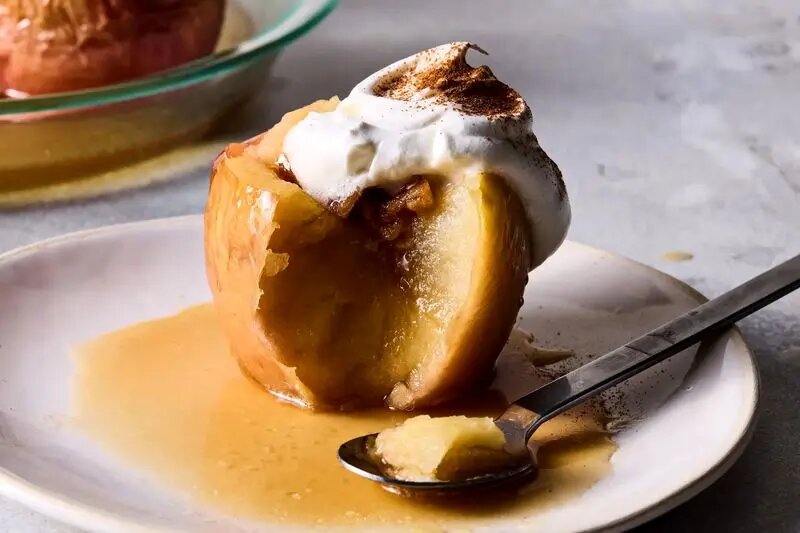 آموزش شیرینی پزی / طرز تهیه دسر توفاحیجه دستوری از شرق اروپا با طعم سیب و گردو