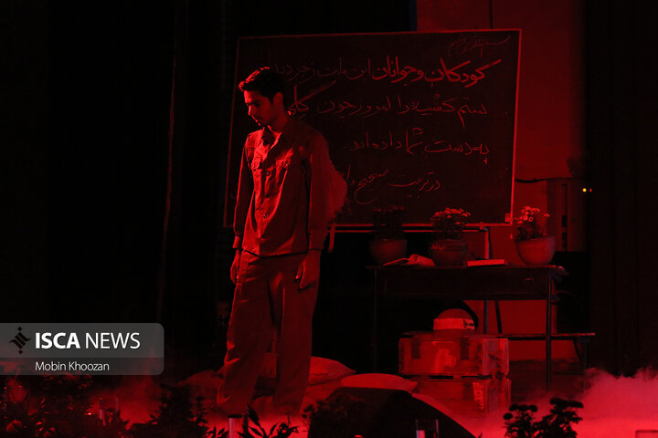 نخستین اجلاسیه ۴۳ شهید دانشجومعلم یزد در گام دوم انقلاب