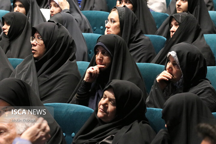 نخستین اجلاسیه ۴۳ شهید دانشجومعلم یزد در گام دوم انقلاب