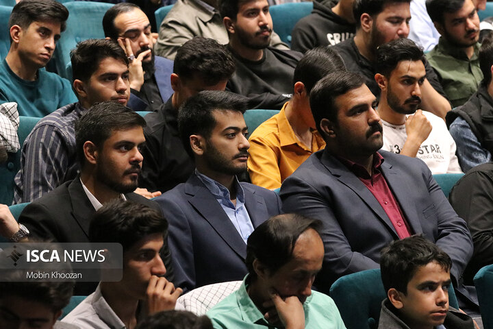 نخستین اجلاسیه ۴۳ شهید دانشجومعلم یزد در گام دوم انقلاب