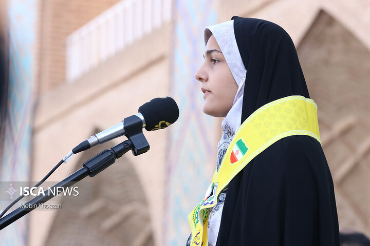 حماسه یوم‌الله ۱۳ آبان در یزد، تجلی وحدت دانش‌آموزان و اقشار مردم در مسیر انقلاب