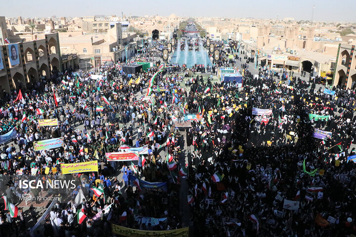 حماسه یوم‌الله ۱۳ آبان در یزد، تجلی وحدت دانش‌آموزان و اقشار مردم در مسیر انقلاب