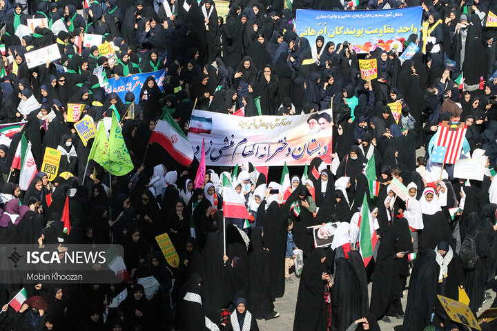 حماسه یوم‌الله ۱۳ آبان در یزد، تجلی وحدت دانش‌آموزان و اقشار مردم در مسیر انقلاب