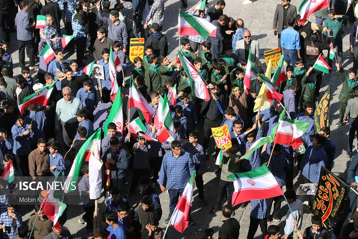 حماسه یوم‌الله ۱۳ آبان در یزد، تجلی وحدت دانش‌آموزان و اقشار مردم در مسیر انقلاب