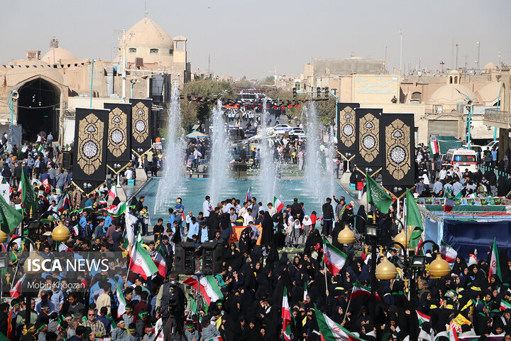 حماسه یوم‌الله ۱۳ آبان در یزد، تجلی وحدت دانش‌آموزان و اقشار مردم در مسیر انقلاب