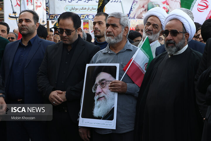 حماسه یوم‌الله ۱۳ آبان در یزد، تجلی وحدت دانش‌آموزان و اقشار مردم در مسیر انقلاب