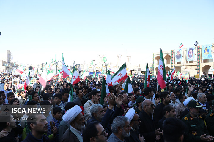 حماسه یوم‌الله ۱۳ آبان در یزد، تجلی وحدت دانش‌آموزان و اقشار مردم در مسیر انقلاب