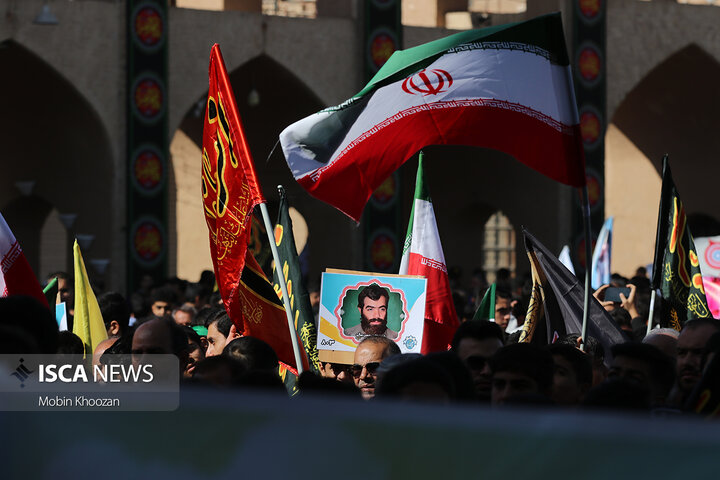 حماسه یوم‌الله ۱۳ آبان در یزد، تجلی وحدت دانش‌آموزان و اقشار مردم در مسیر انقلاب