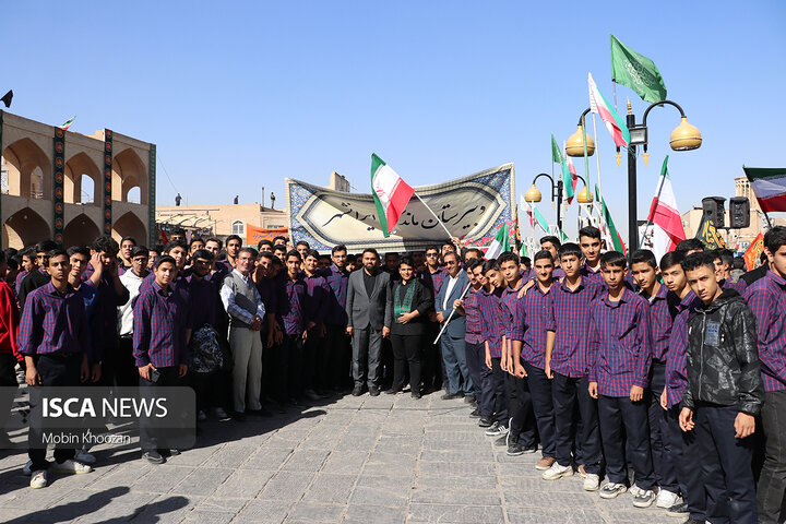حماسه یوم‌الله ۱۳ آبان در یزد، تجلی وحدت دانش‌آموزان و اقشار مردم در مسیر انقلاب