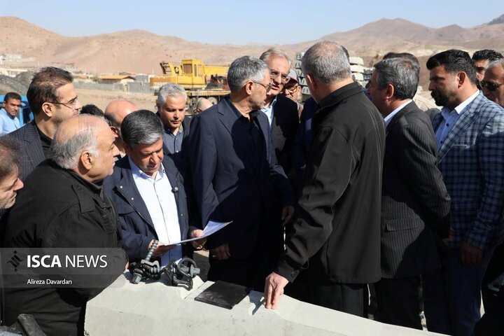 بازدید معاون وزیر راه و شهرسازی  از پروژه راه‌آهن اردبیل