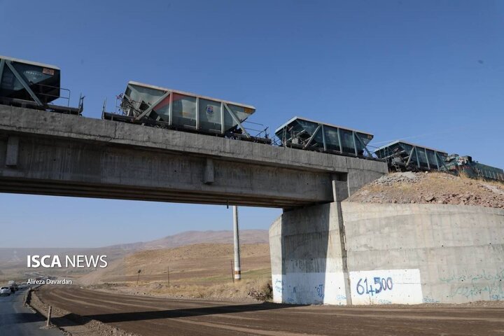 بازدید معاون وزیر راه و شهرسازی  از پروژه راه‌آهن اردبیل