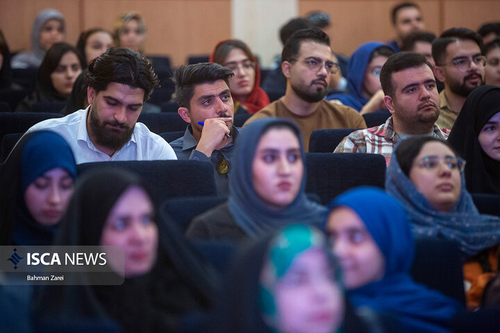 روز نخست کارگاه "از ذهن تا مدیا"