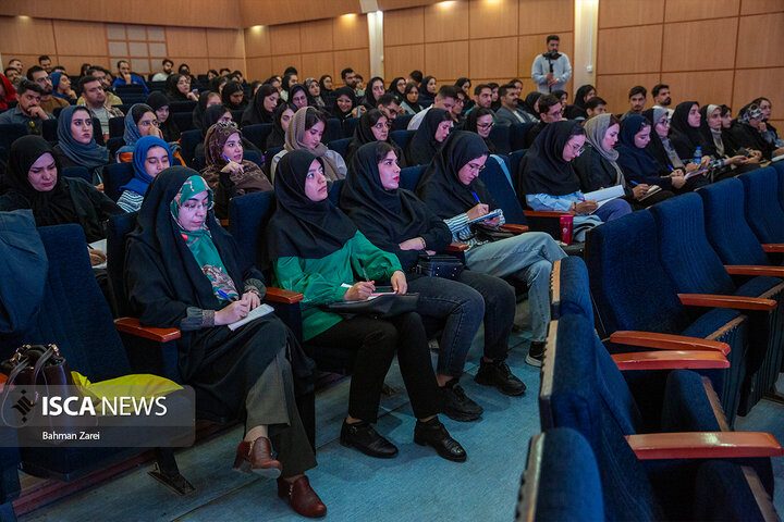 روز نخست کارگاه "از ذهن تا مدیا"