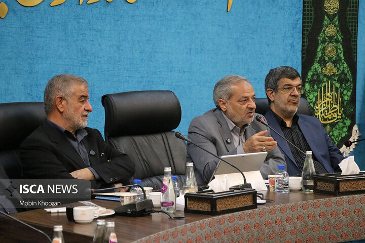 شورای آموزش و پرورش استان یزد با حضور وزیر