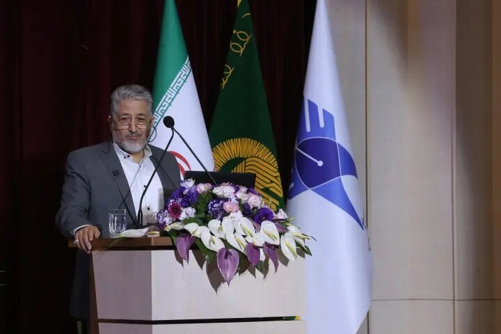 کرسیهای آزاداندیشی، مسیر تربیت انسان گفتوگوگر و اندیشهورز است کرسیهای آزاداندیشی، مسیر تربیت انسان گفتوگوگر و اندیشهورز است