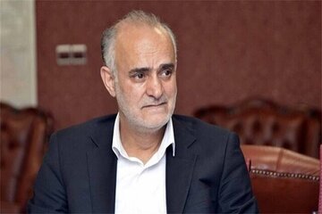 دعوای فوتبالی‌ها و کشتی‌گیرها بالا گرفت؛ نبی: آقای دبیر ریش‌سفیدی نکن، سرت در کار خودت باشد