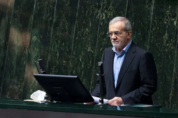 پزشکیان: مجلس کمک کند دولت را کوچک کنیم / مشکل انرژی را حل خواهیم کرد