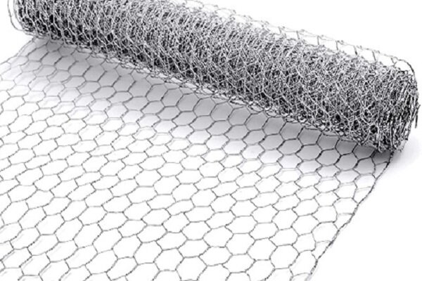 خرید توری مرغی، تیرچه بتنی و فنس؛ مقایسه و راهنمای انتخاب هوشمندانه