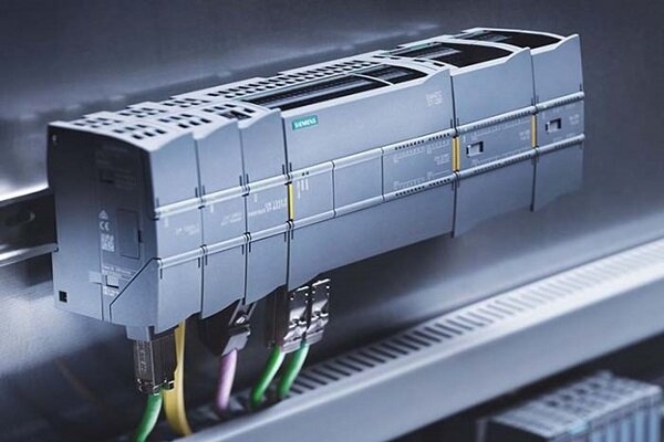 از پروژه‌های صنعتی تا خطوط نیمه‌صنعتی با پی ال سی زیمنس