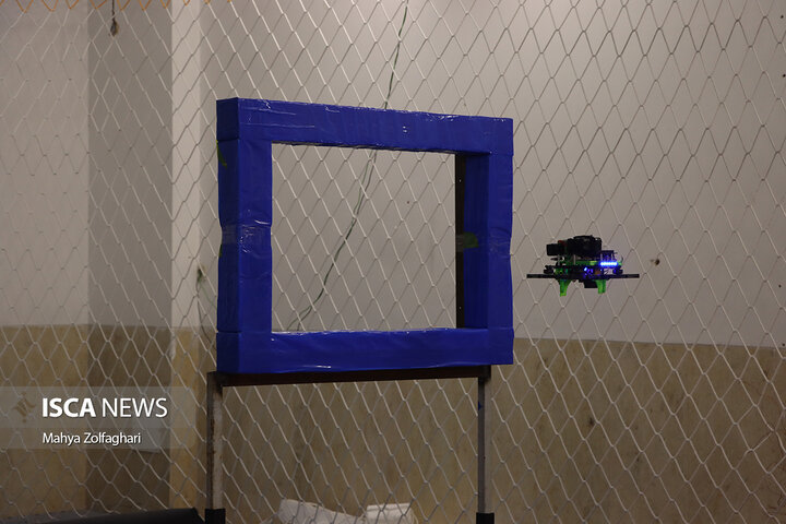 بازدید بیژن رنجبر از دستاورد های علمی و روباتیک دانشگاه آزاد اسلامی واحد یزد