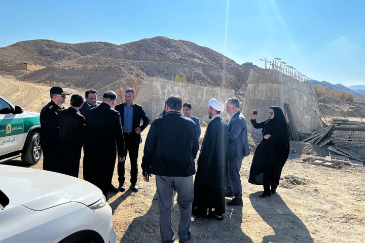 رئیس سازمان مدیریت و برنامه‌ریزی استان از طرح‌های عمرانی کاخک و روستاهای اقماری بازدید کرد