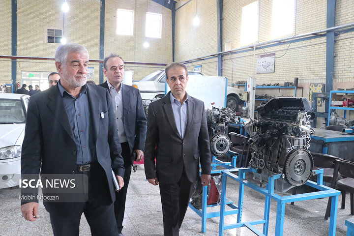 بازدید نماینده یزد از دانشگاه ملّی مهارت استان با حضور هیئت رئیسه دانشگاه